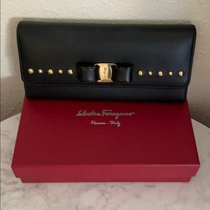 Salvatore Ferragamo Vara Bow wallet with studs NWT